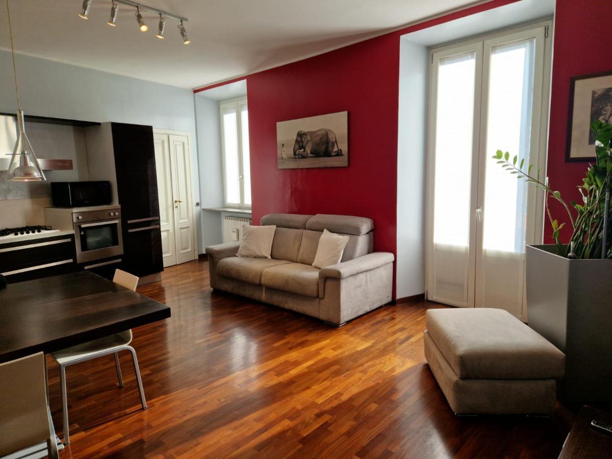 Apartamento Cozy Flat Mins Walk To Navigli And Metro Porta Genova Milán Exterior foto
