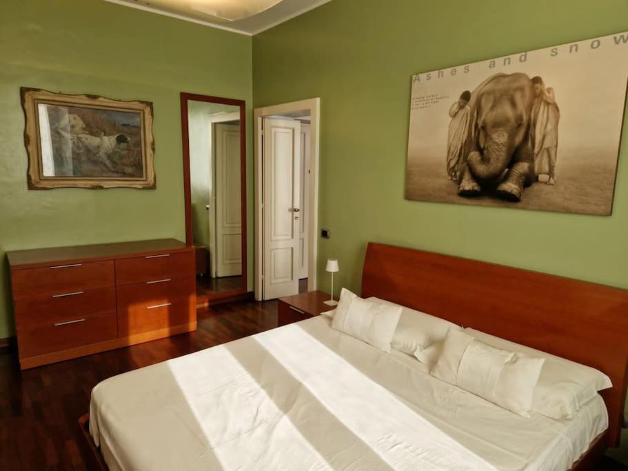 Apartamento Cozy Flat Mins Walk To Navigli And Metro Porta Genova Milán Exterior foto