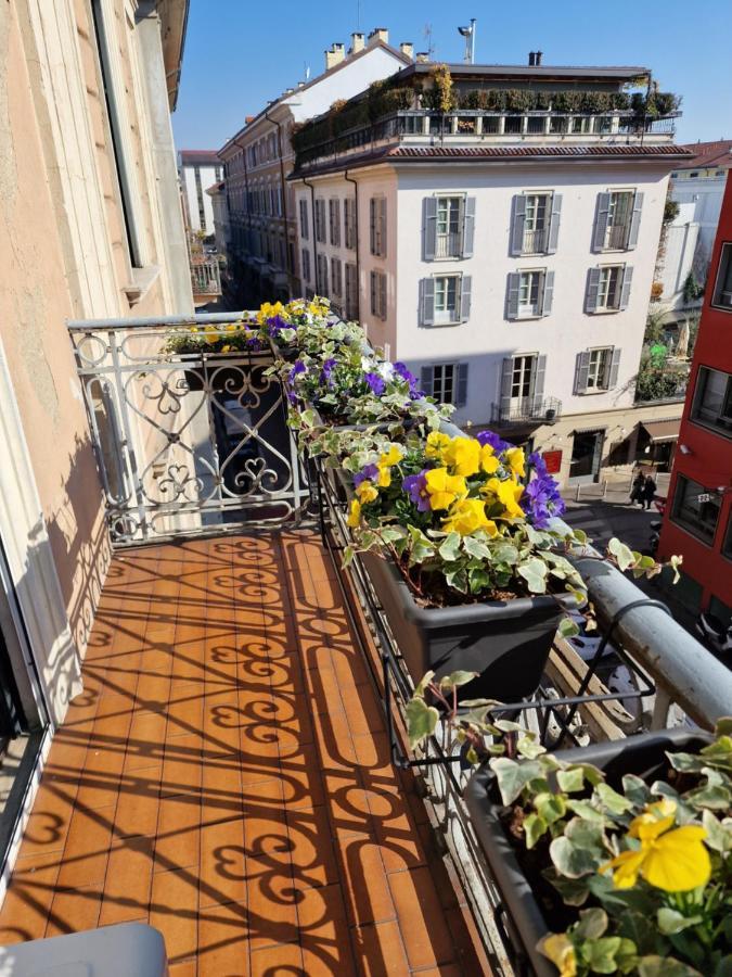 Apartamento Cozy Flat Mins Walk To Navigli And Metro Porta Genova Milán Exterior foto